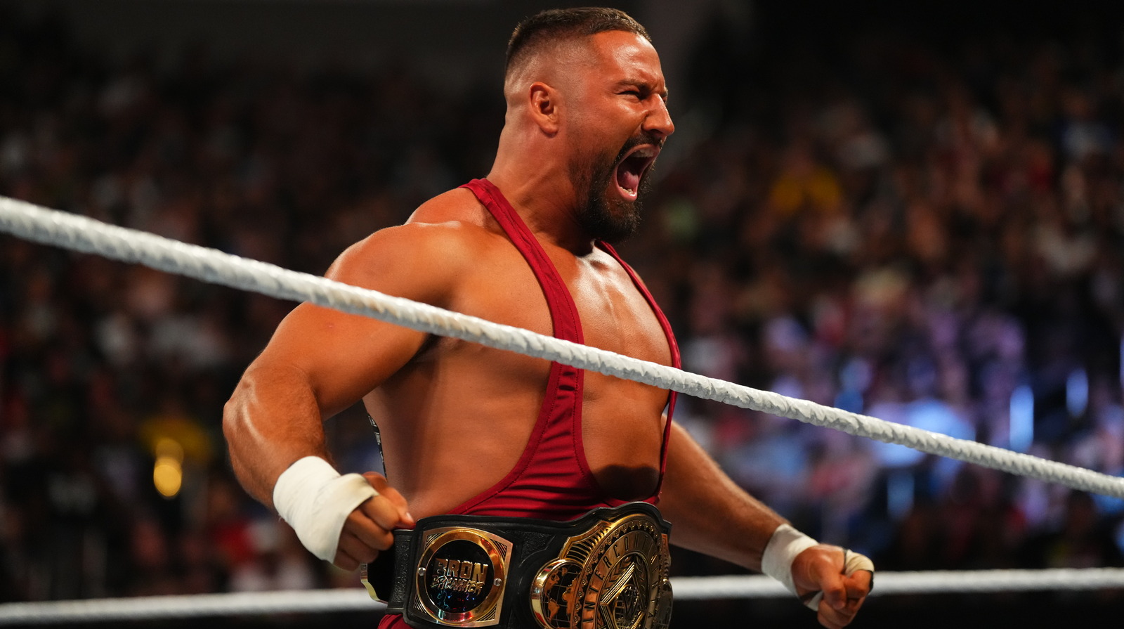 Triple H comparte una foto con la estrella de la WWE Bron Breakker y solo tiene dos palabras