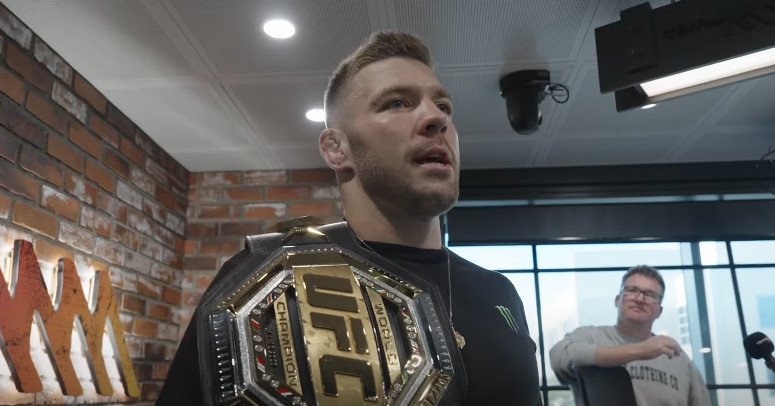 UFC 305 Embedded, episodio 2: 'Lo que sea que tenga que hacer para animarse'