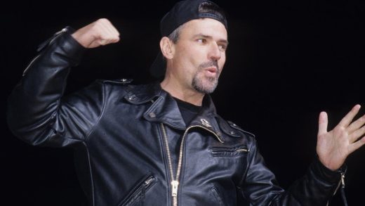 El miembro del Salón de la Fama de la WWE, Eric Bischoff, recuerda la "loca conmoción" de sus primeros días en la WCW