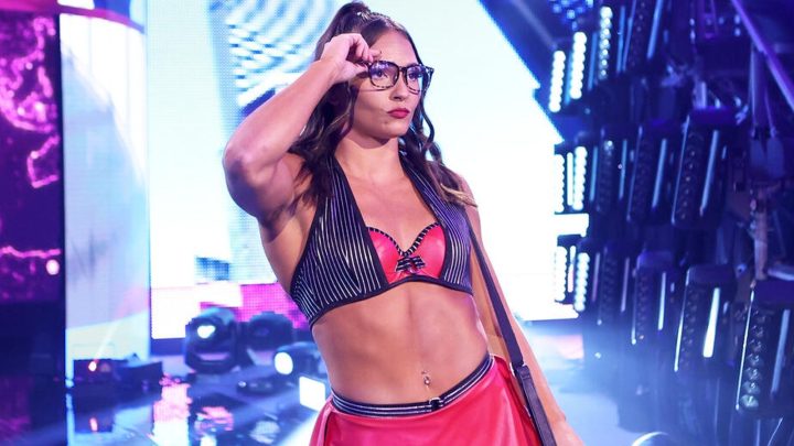 Actualización tras bastidores sobre por qué Kiana James fue eliminada del roster activo interno de la WWE