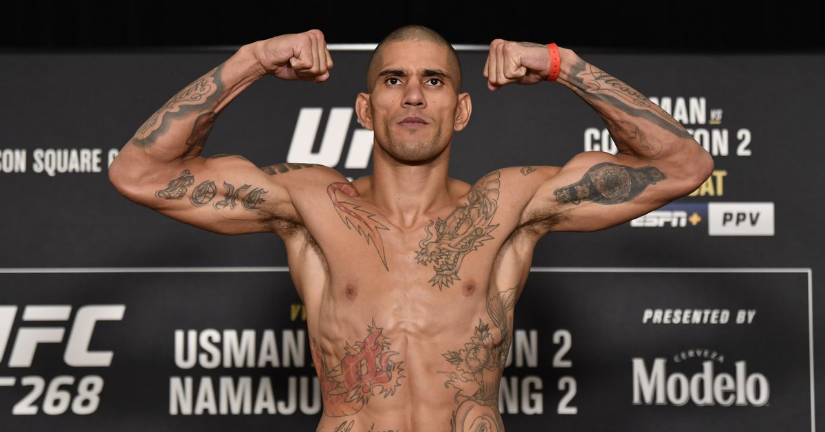 Alex Pereira dispuesto a cortar 'una vez más' al peso mediano para enfrentar a Dricus du Plessis después del UFC 307