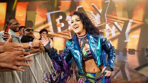 Bayley derrota a Naomi en WWE SmackDown y competirá por el título de Nia Jax en Bad Blood