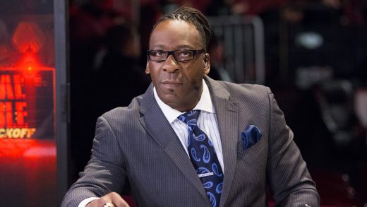 Booker T aborda los incidentes de Dave Schultz y Hulk Hogan explorados en la serie Mr. McMahon