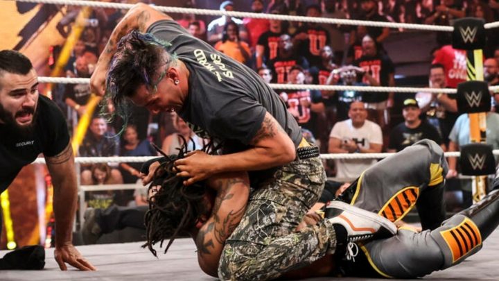 El campeón de la División X de TNA, Zachary Wentz, vence a su ex compañero de equipo Wes Lee en WWE NXT No Mercy