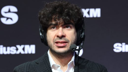 El presidente de AEW, Tony Khan, habla sobre el drama detrás del escenario