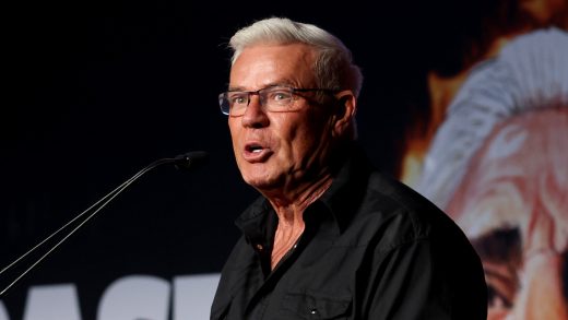 Eric Bischoff habla sobre los planes de la WWE para reducir los House Shows