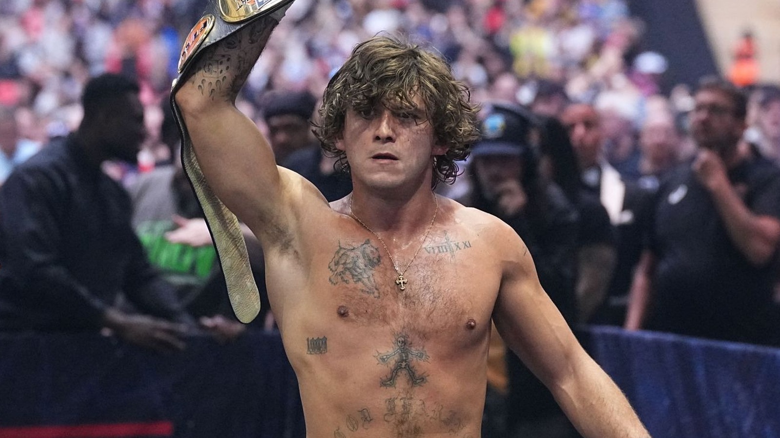 Eric Bischoff reacciona al momento de Taz en AEW All In 2024