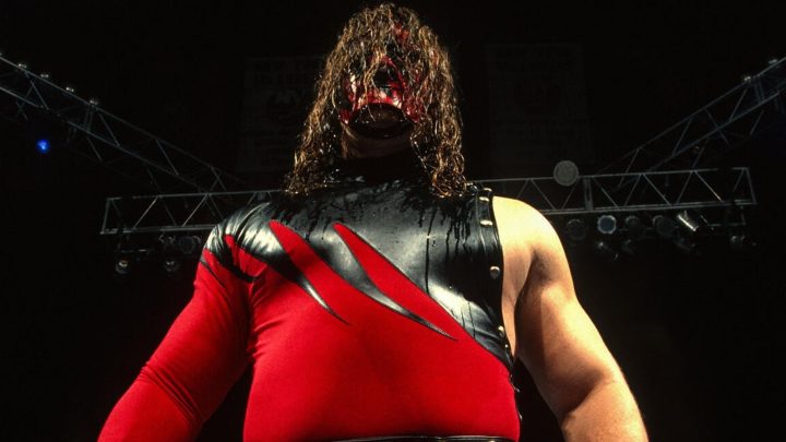 Kane, miembro del Salón de la Fama de la WWE, habla sobre el tiempo que trabajó como alguacil en un tribunal de luchadores