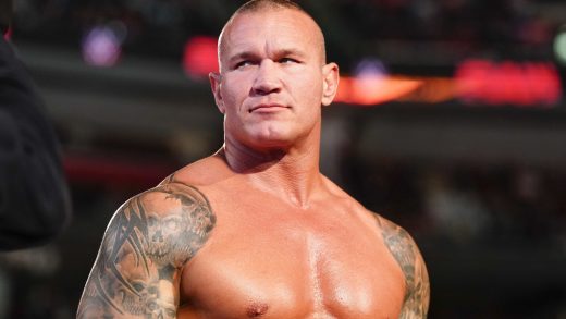 Randy Orton regresa a WWE SmackDown y logra una victoria en parejas junto a Kevin Owens