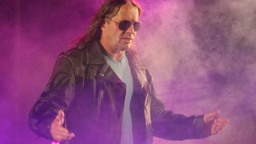 Rumores entre bastidores sobre el posible papel de Bret Hart en el estreno de la temporada de Raw de la WWE