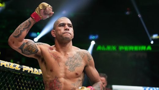 Alex Pereira aún no planea cambiar de división, sino que se centró en extender el reinado del título de UFC