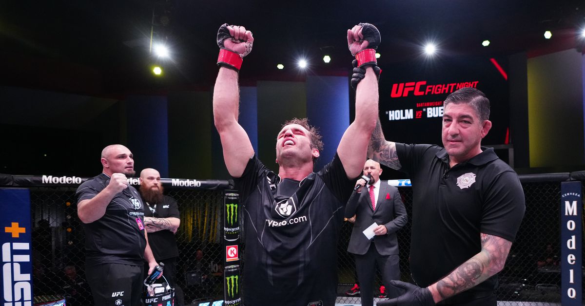 Alexander Muñoz anuncia salida de UFC por lesiones: 'Dale su oportunidad al próximo'