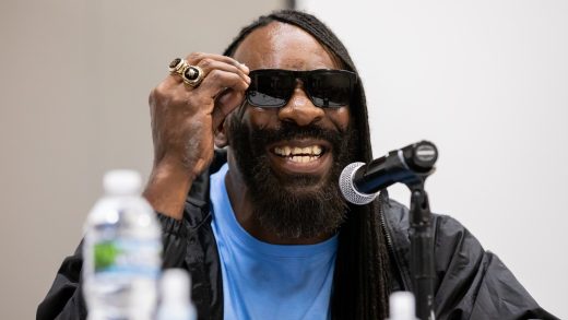 Booker T habla de su relación con la estrella de la WWE CM Punk