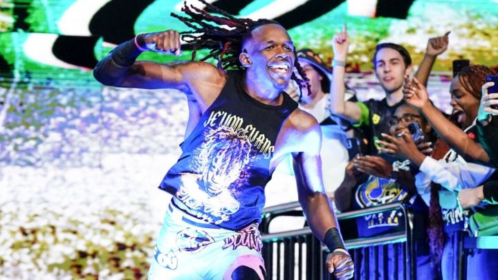 Booker T responde a la reacción violenta contra la estrella de WWE NXT Je'Von Evans