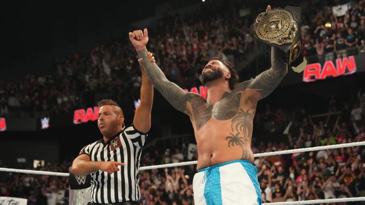 Bron Breakker lanza a todos después de que Jey Uso gana la primera defensa del título IC de la WWE en Raw