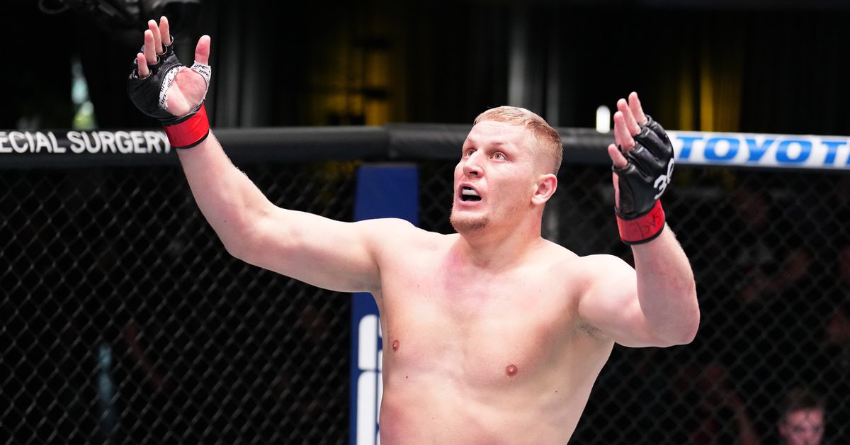 El choque de los 15 mejores pesos pesados ​​reservado para el regreso de UFC a Arabia Saudita en febrero