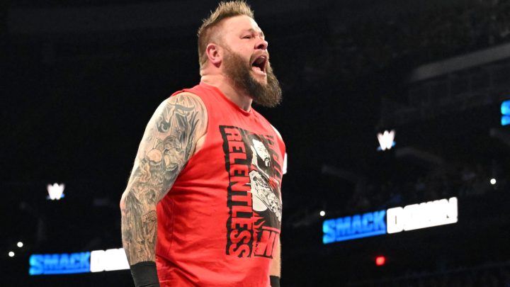 Kevin Owens ataca a Randy Orton luego del enfrentamiento de WWE SmackDown con Cody Rhodes