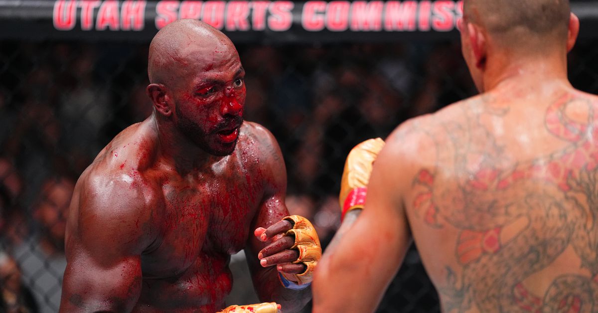 Khalil Rountree revela una retorcida foto posoperatoria después de la derrota por nocaut en UFC 307 ante Alex Pereira: 'Puro dolor'