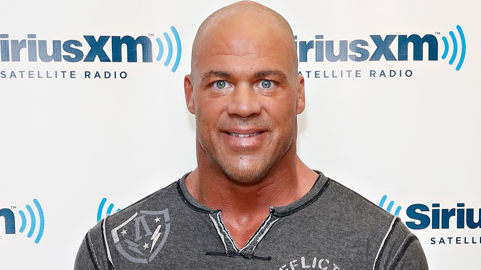 Kurt Angle dice que esta estrella de la WWE habría hablado sobre su problema con las drogas