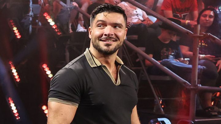 La estrella de WWE NXT, Ethan Page, corta la promoción de Bully Ray antes de la lucha en parejas en ECW Arena