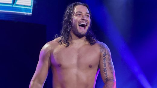 La estrella de WWE NXT, Shiloh Hill, comparte un consejo para sobrevivir con agua potable tras las recientes tormentas