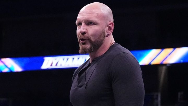 Marca registrada concedida a la estrella de AEW Jon Moxley en el nombre del antiguo equipo de etiqueta