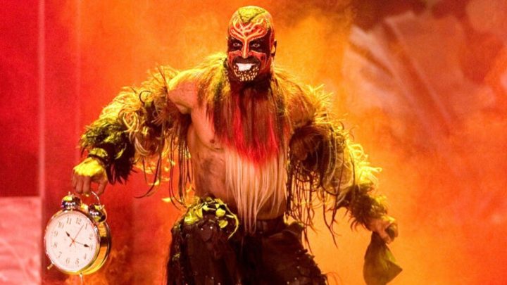 Mira cómo las estrellas de la WWE se preparan para recibir un susto del Boogeyman