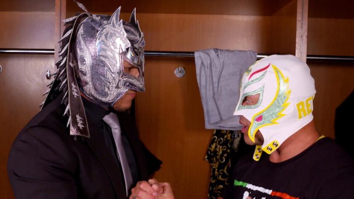 Rey Mysterio y Dragon Lee ganan el torneo WWE Raw y entran a la final de Triple Amenaza