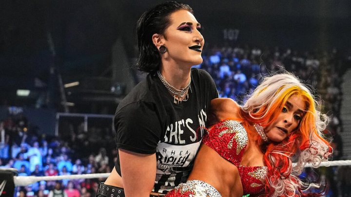 Rhea Ripley y Zelina Vega de la WWE comparten el cosplay de Death Note de 'Menace Match Made In Heaven'