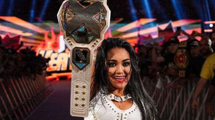 Roxanne Perez retiene el título femenino de WWE NXT gracias a un nuevo aliado