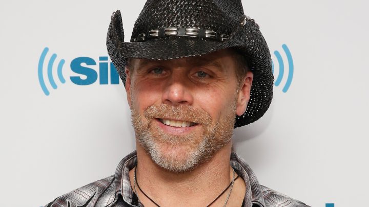 Shawn Michaels revela nuevos cinturones de título de WWE NXT en el estreno de CW