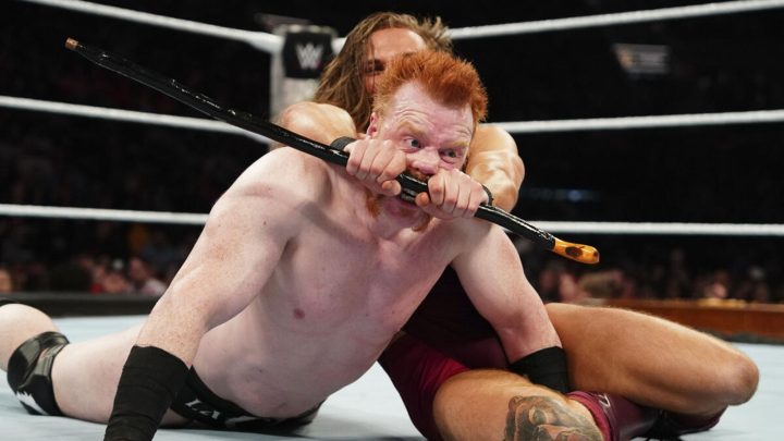 Sheamus muestra las sangrientas heridas de WWE Raw y proclama 'Larga vida a Pete Dunne'