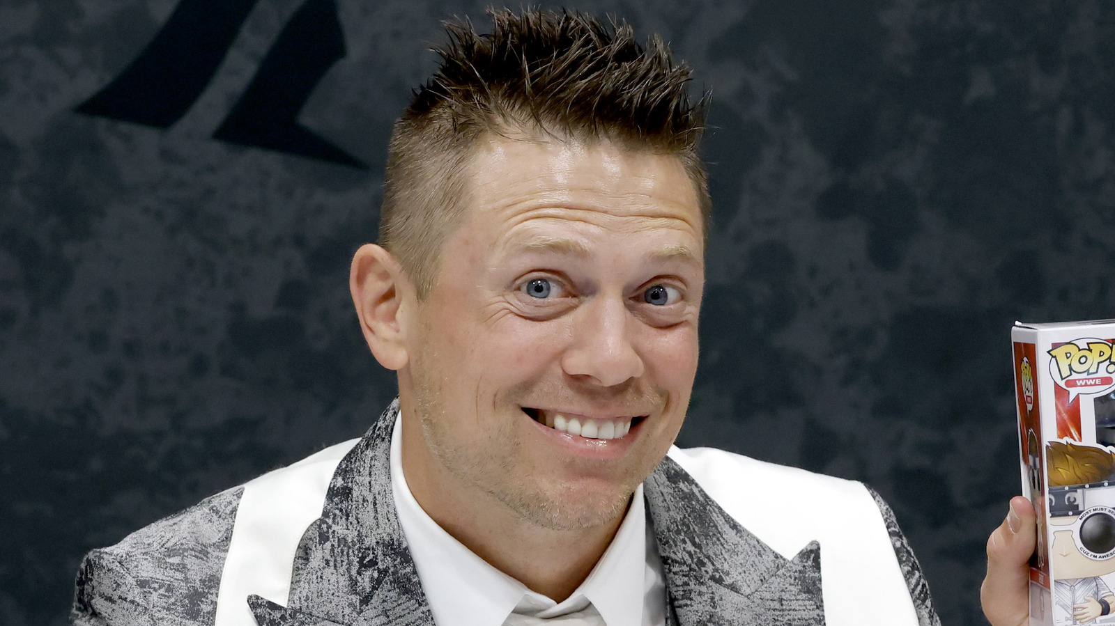 The Miz intenta en vano explicar por qué quería WWE Raw Match con R-Truth