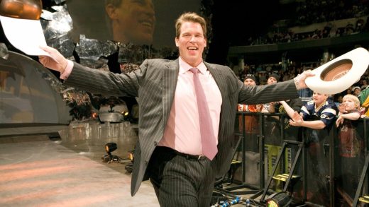 El miembro del Salón de la Fama de la WWE, JBL, recuerda haberle presentado su personaje a Vince McMahon