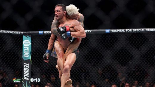 'Mike es un hombre salvaje y salvaje': los profesionales reaccionan a la loca victoria de Charles Oliveira sobre Michael Chandler en UFC 309