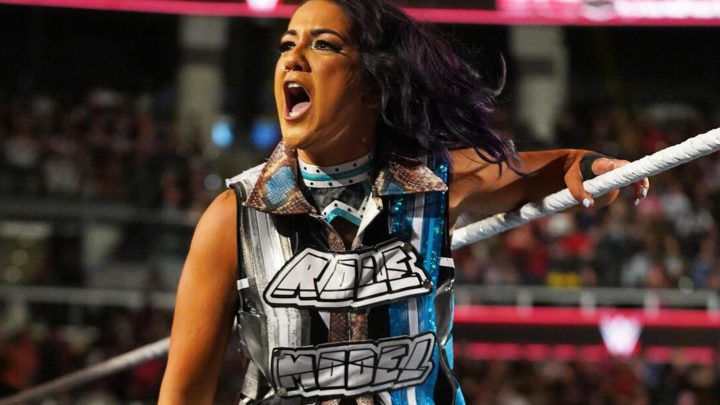 Bayley gana la Triple Amenaza de WWE SmackDown y luchará por el nuevo título femenino de EE. UU. en SNME