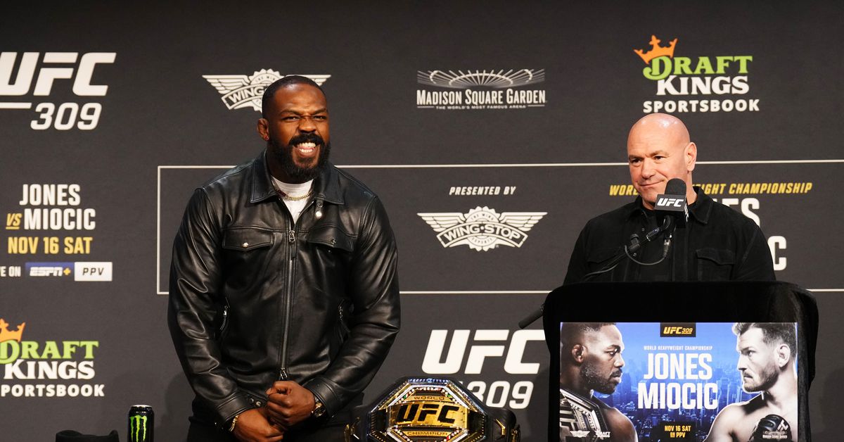 Jon Jones dice que las negociaciones con UFC están en marcha: "Estaré compitiendo en 2025, más que probablemente"