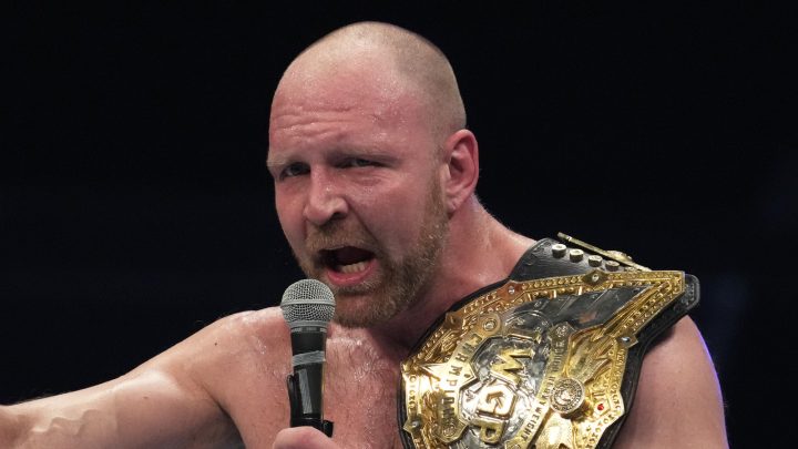 Jon Moxley de AEW revela cuán 'golpeado' estaba Bryan Danielson antes de WrestleMania 30