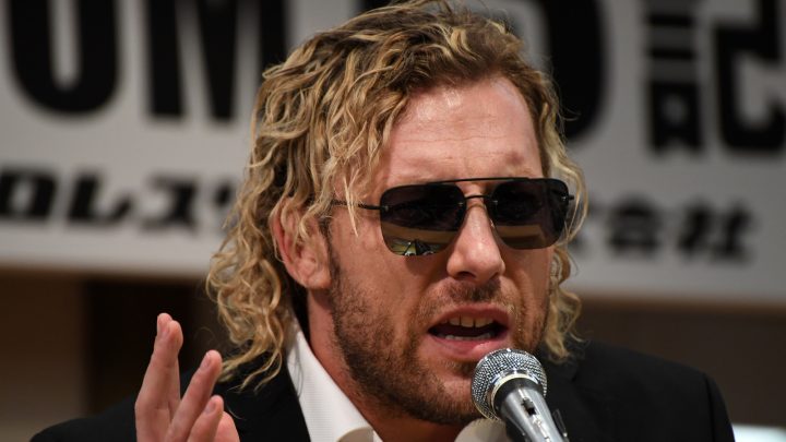 Kenny Omega de AEW filmado entrando en un altercado detrás del escenario con la estrella de NJPW en Japón