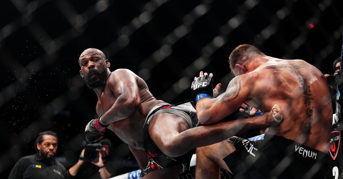 Matt Brown no estaba "sorprendido" por Jon Jones en UFC 309, Stipe Miocic "parecía como si realmente no quisiera estar allí"