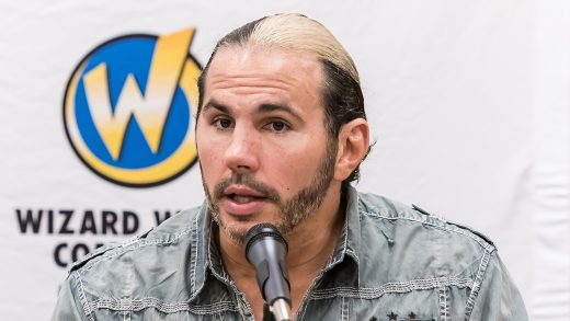 Matt Hardy dice que esta estrella de AEW 'vive en su propio universo'