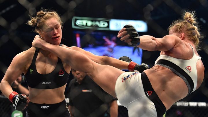 Mira las mayores sorpresas de todos los tiempos de UFC, incluido el icónico nocaut con patada a la cabeza de Holly Holm sobre Ronda Rousey.