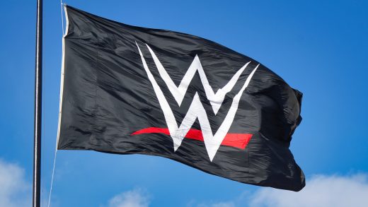 Se informa que dos antiguos funcionarios detrás del escenario de la WWE se ausentarán