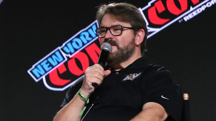 Tony Schiavone recibe el entusiasmo que rodea al nuevo firmante de AEW, Shelton Benjamin