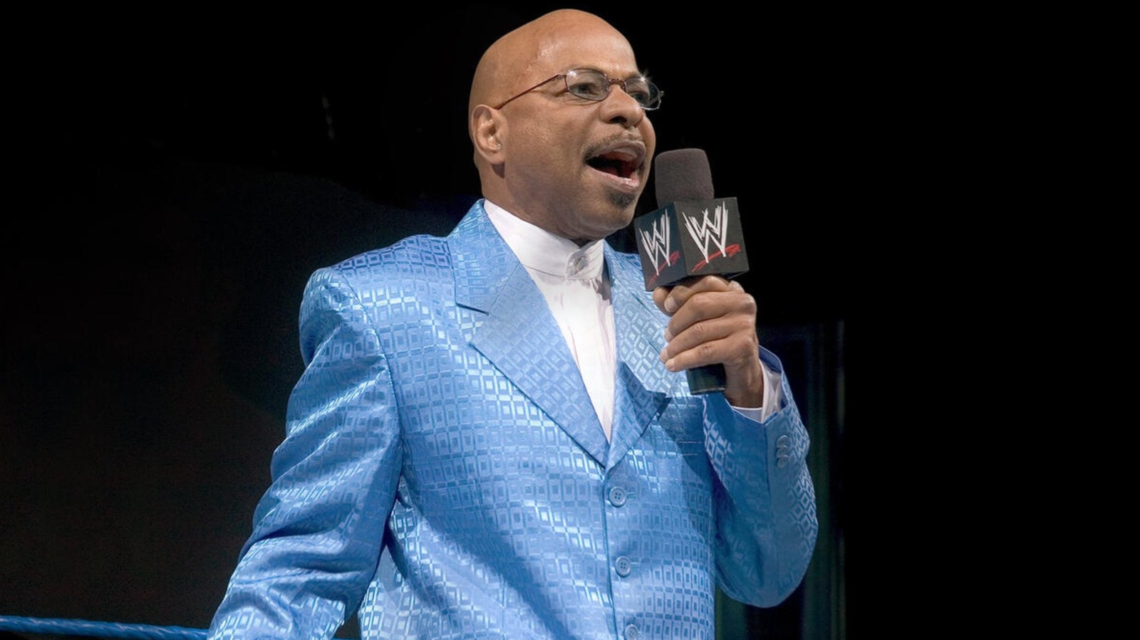 El miembro del Salón de la Fama de la WWE, Teddy Long, recuerda la única vez que estuvo en problemas con Vince McMahon