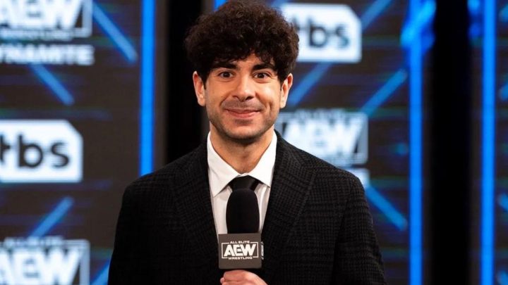 El CEO de AEW, Tony Khan, aborda la posibilidad de un clásico continental femenino en 2025