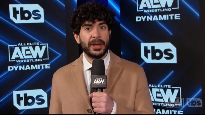 El CEO de AEW, Tony Khan, revela si Dynamite & Collision permanecerá dos horas en 2025