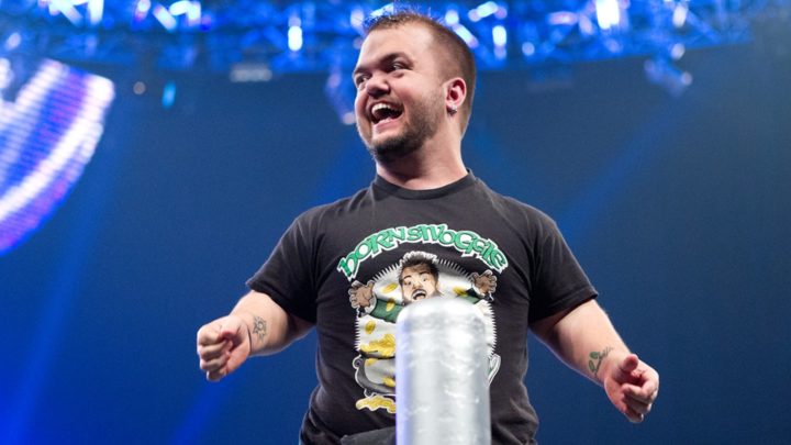 Hornswoggle considera que beber con este miembro del Salón de la Fama de la WWE es uno de los momentos más geniales de su vida