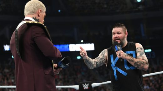 Kevin Owens de la WWE incendia a un fan de Cody Rhodes