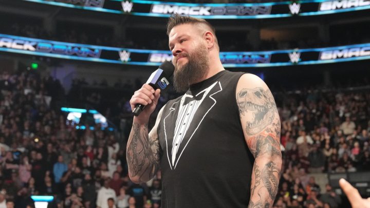 Kevin Owens se estrella en el evento inaugural de Netflix y se autodenomina 'verdadero campeón de la WWE'